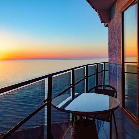 Tower Apartments Batumi Luaran gambar