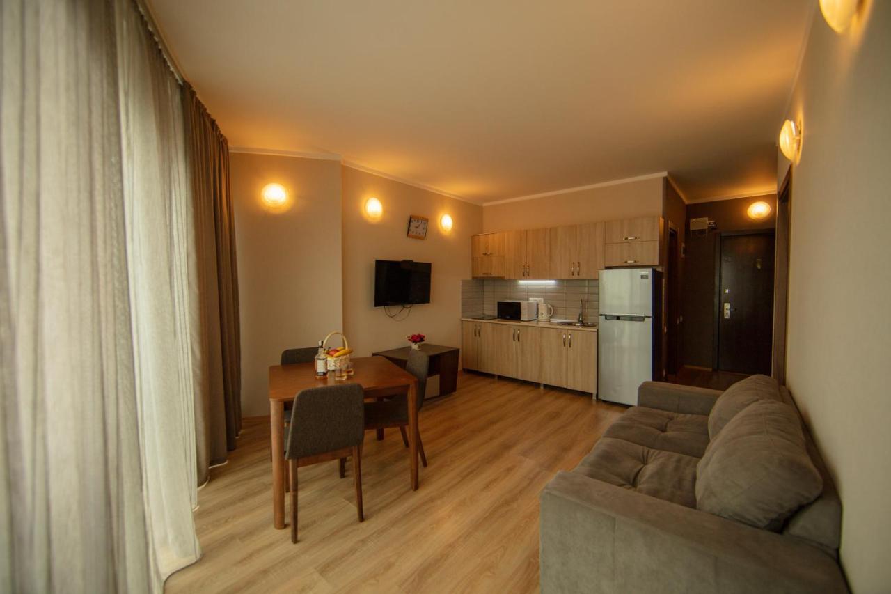 Tower Apartments Batumi Luaran gambar